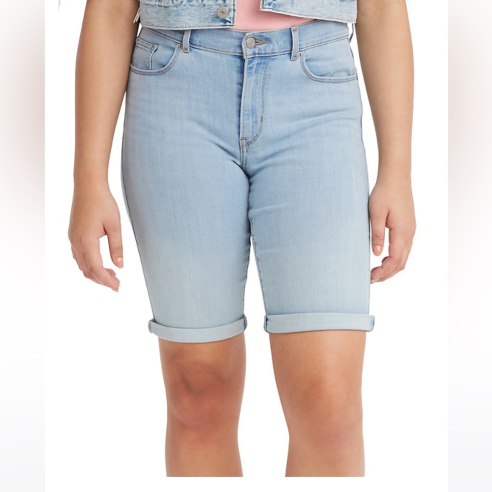 Levi's Denim Shorts - Women